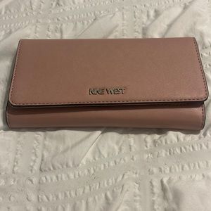 Nine west wallet